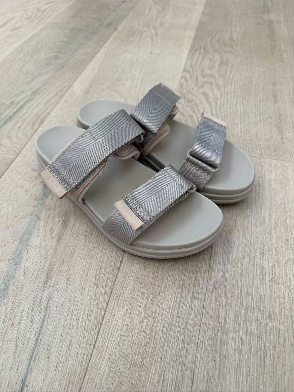 ABEO Jewel Women’s Gray Slide Sandals with Adjustable Straps Size 8
